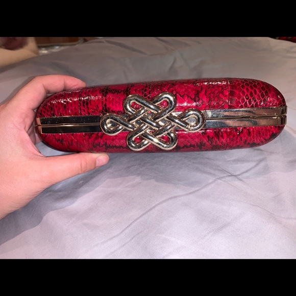 DVF clutch - Picture 2 of 4